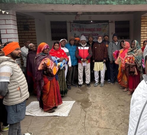 Mehta Vikas Manch distributed blankets in Bariath Panchayat