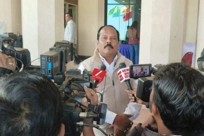 Sadar MLA Pradeep Prasad was active on the first day of the winter session