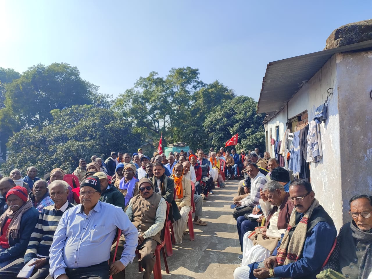 Thousands of Communist Party members sacrificed their lives for the countrys independence Bhuvaneshwar Mehta