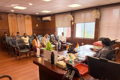 A review meeting related to labour planning and ITI was held under the chairmanship of Deputy Commissioner Abhijeet Sinha