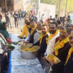 A wonderful confluence of faith and service a sea of ​​devotees gathered at the Indrapuri Sai Temple in the city thousands received Babas Prasad in the huge feast