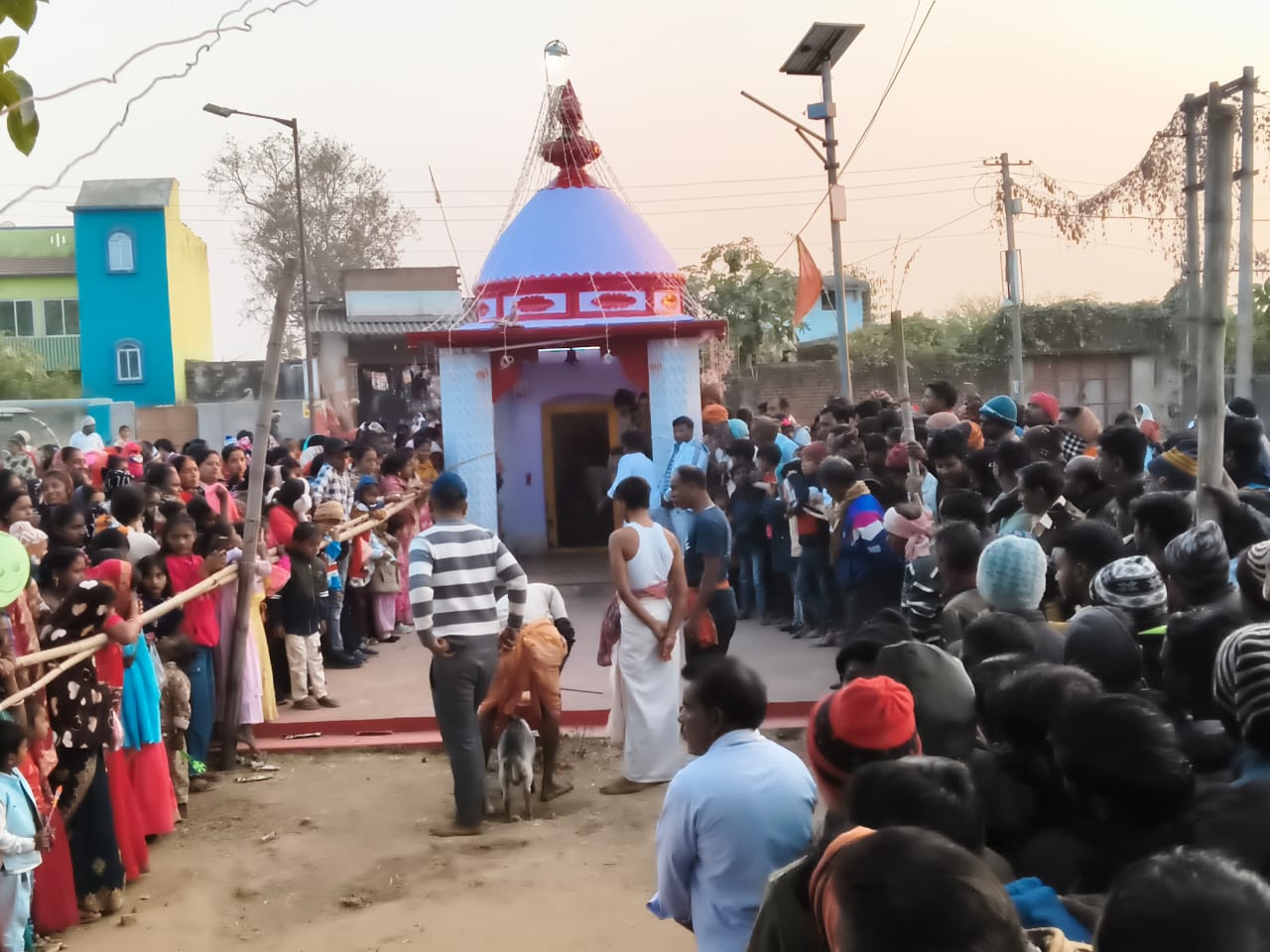 Baba Gadhve Sahebs annual puja and fair concluded with great pomp and show thousands of devotees paid obeisance