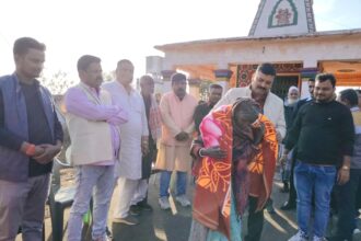 Blankets were distributed in Dadi Panchayat