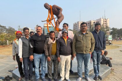 Congress leaders garland Jaipal Singh Munda on his birth anniversary vow to carry forward his ideas