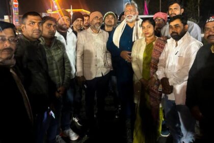 Congress workers welcomed Purnia MP Pappu Yadav in Barhi