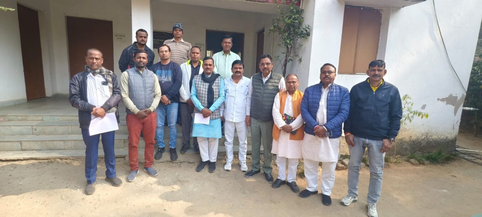 Demand for installation of mobile towers in remote rural areas of Barhi and Chauparan