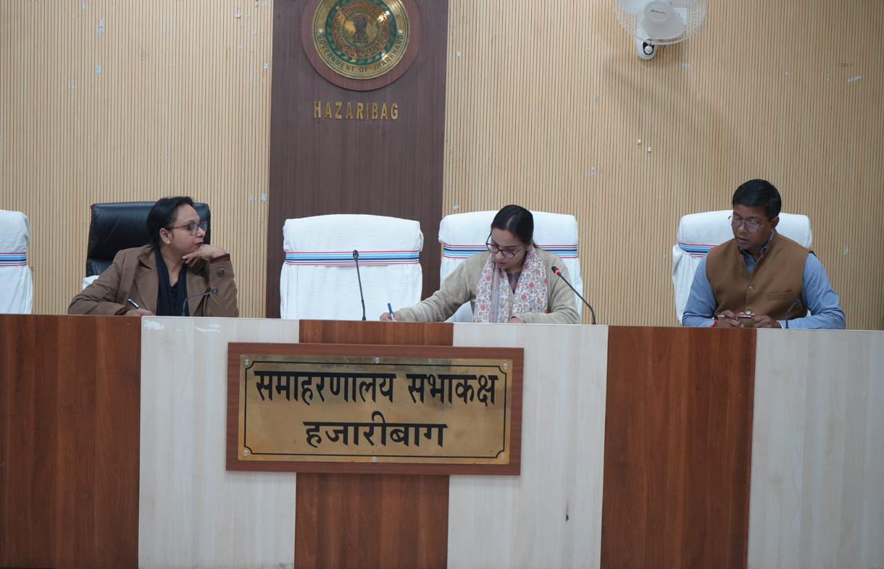 Deputy Development Commissioner held a review meeting regarding establishing electricity supply in Anganwadi centres
