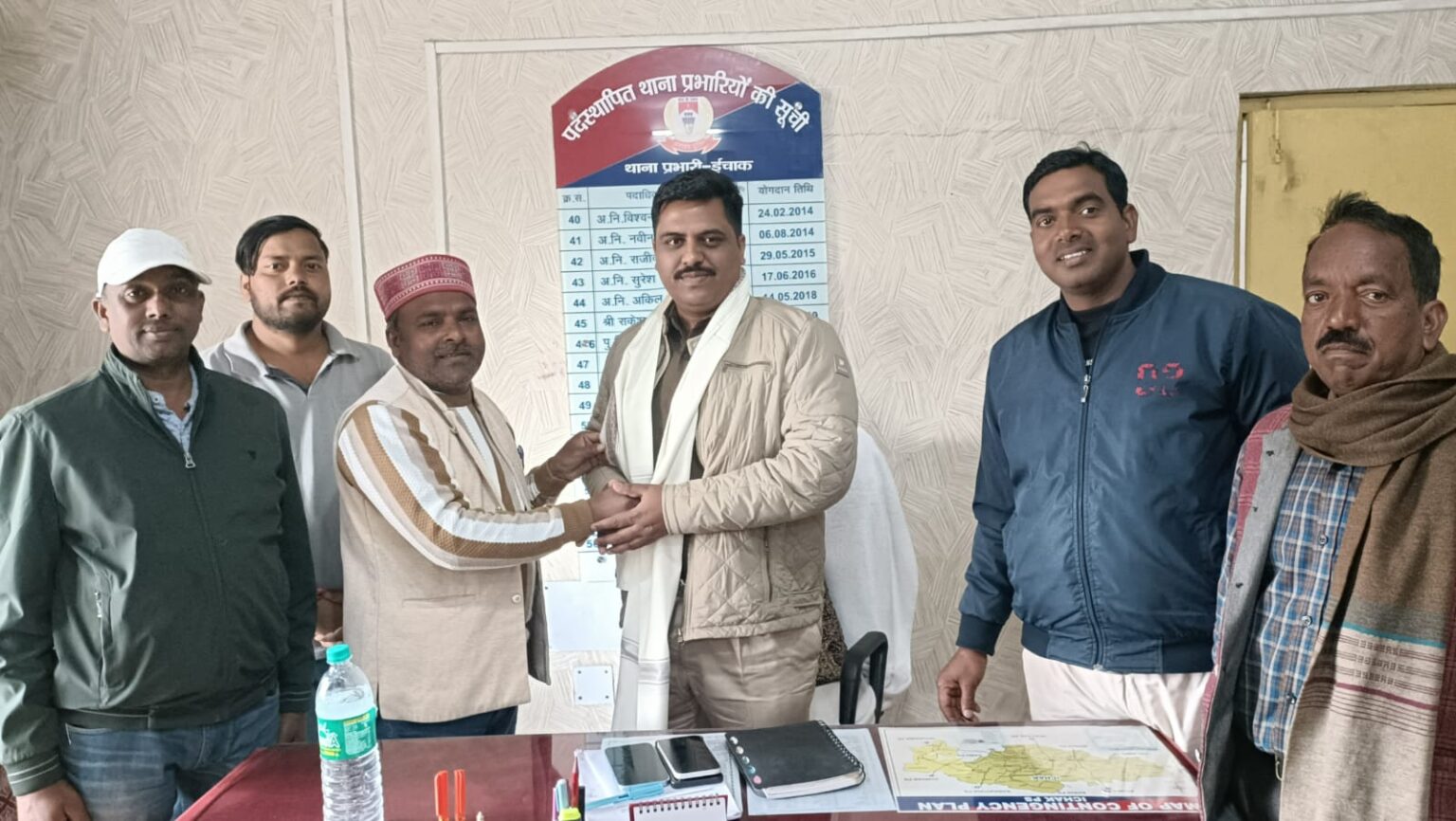 Former and current MP representative Om Prakash Mehta formally met the new police station in charge