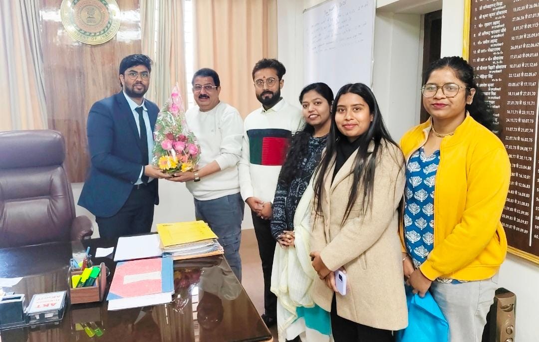 Hazaribagh Youth Wing officials paid a courtesy visit to the newly appointed Sadar Sub Divisional Officer