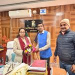 Hazaribagh Youth Wing paid a courtesy visit to the newly appointed DDC Riya Singh