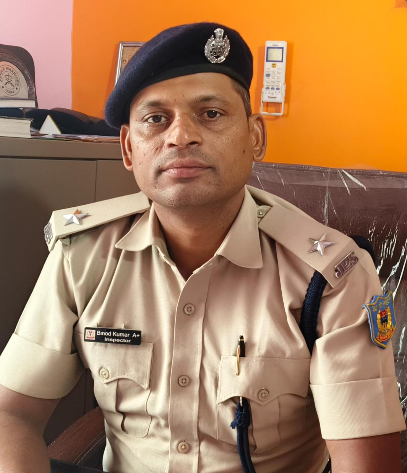 In Barhi Sub Inspector and Station House Officer Binod Kumar appealed to inform the police if you leave your home