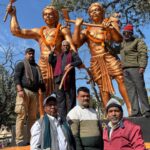 Municipal Corporation forgot Shahid dust covered statue cleaned after Bateshwar Mehtas intervention CITU