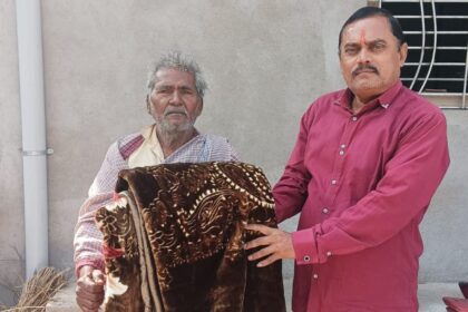 Panchas provided blankets to the needy