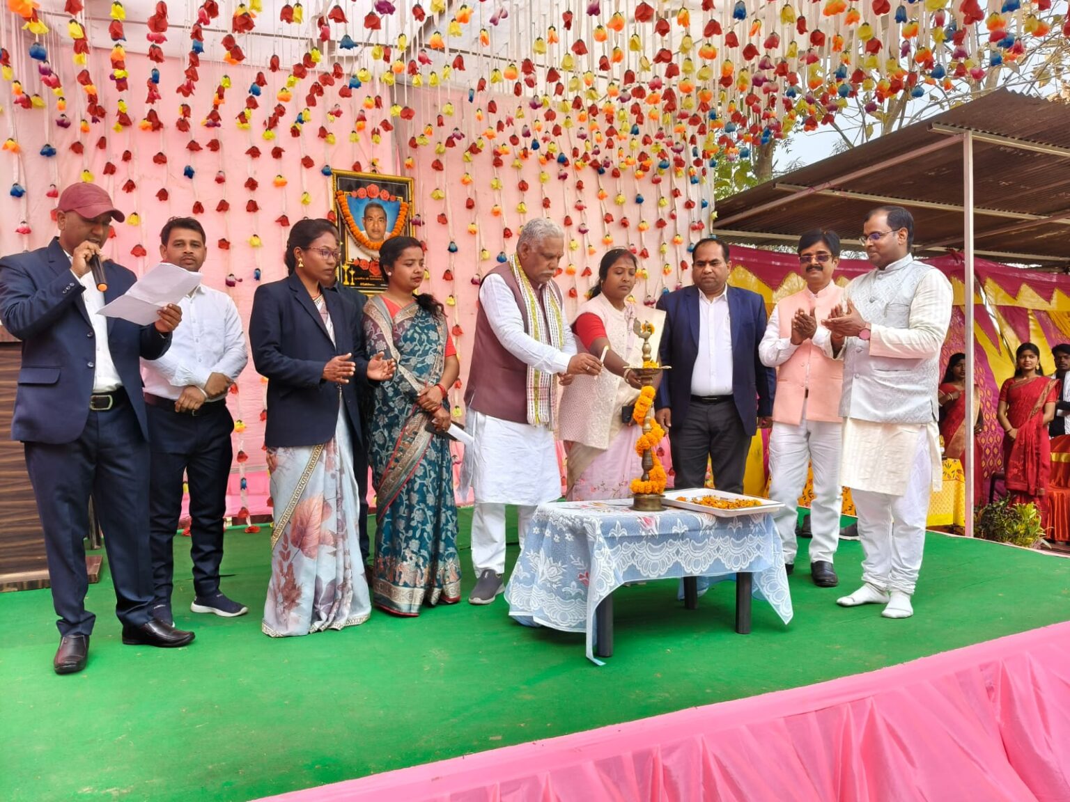 Prize distribution cum farewell ceremony organized at G.M. Inter College