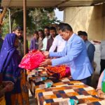 Social worker Manjeet Sharma distributed 500 blankets on his death anniversary