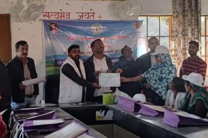 Two day farmer training concludes in Basaria Chief Manoj Rajak participates