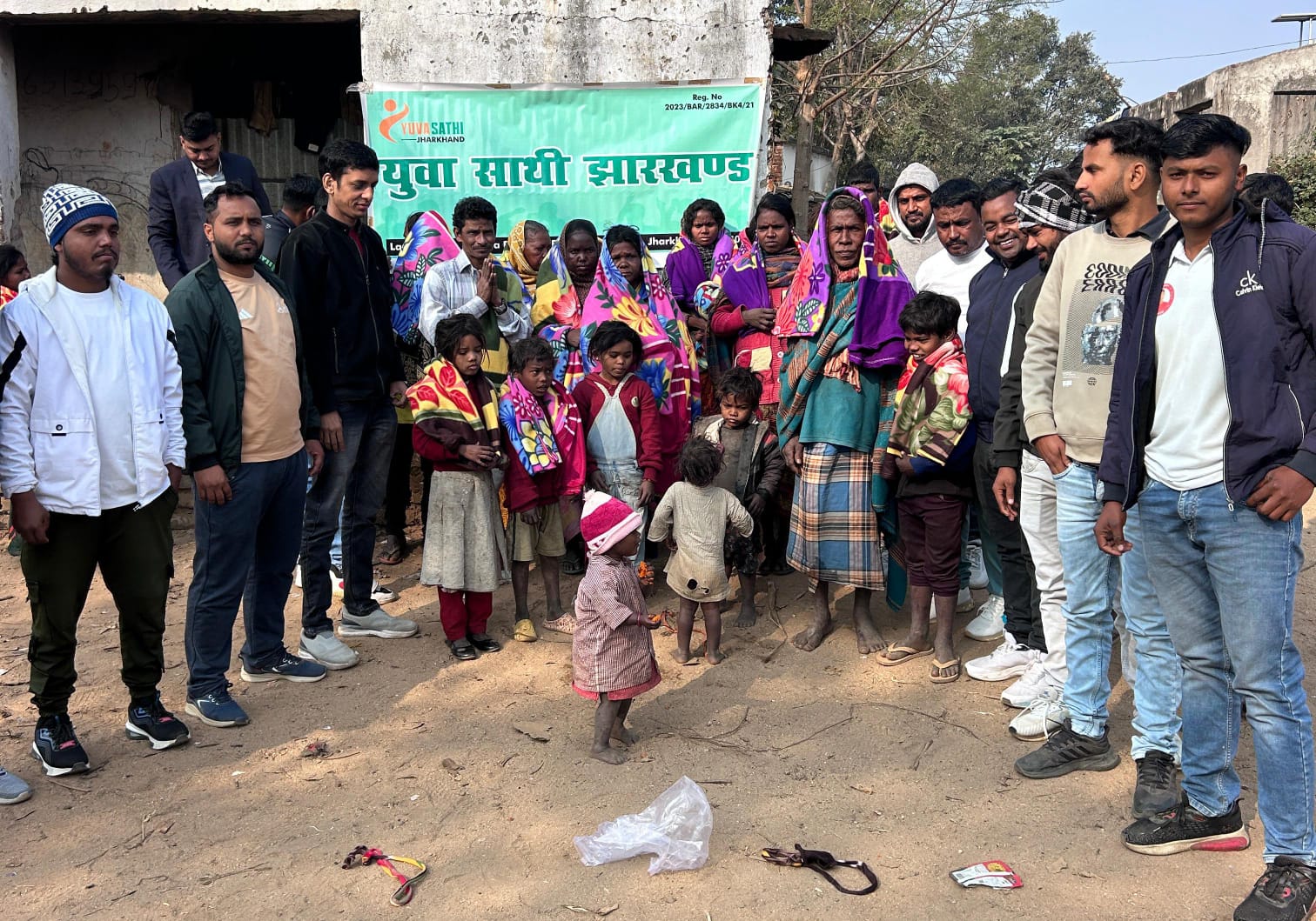 Young companion Jharkhand becomes a support for needy families in the bitter cold