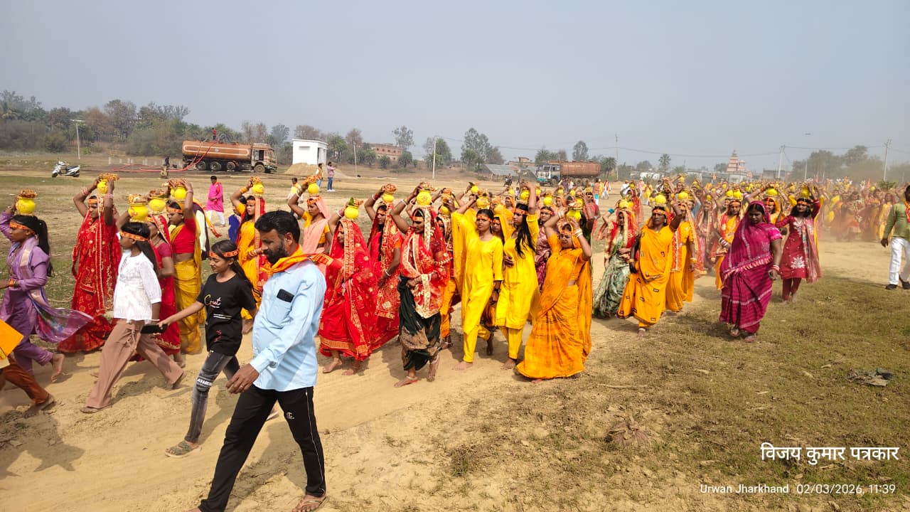 Shri Shri 108 Kalash Yatra was organised for the five day Shiva Pran Pratishtha