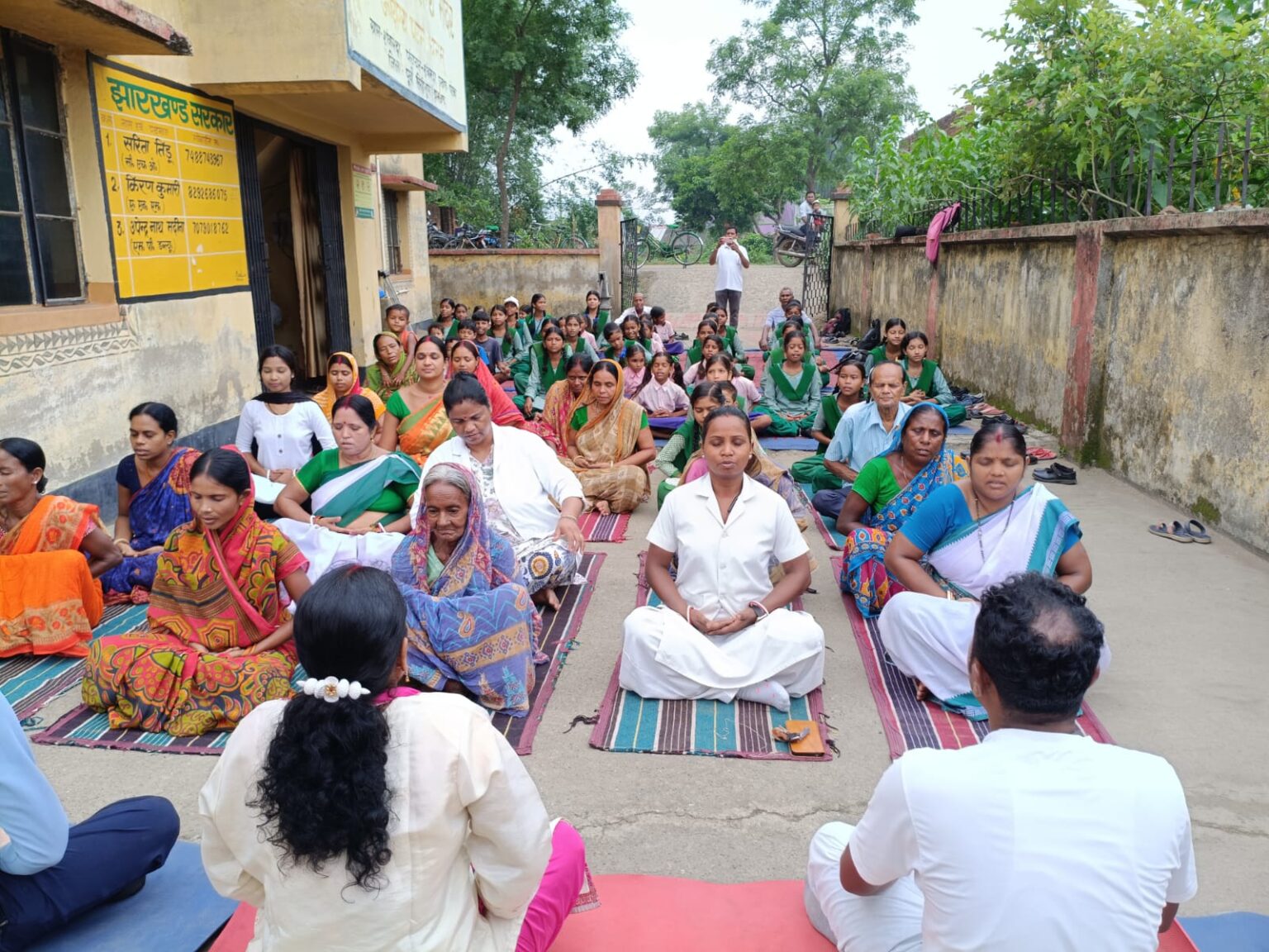 उप स्वास्थ्य केंद्र शंकरदा में अंतराष्ट्रीय योग दिवस मनाया गए 1 IMG 20260621 WA0135