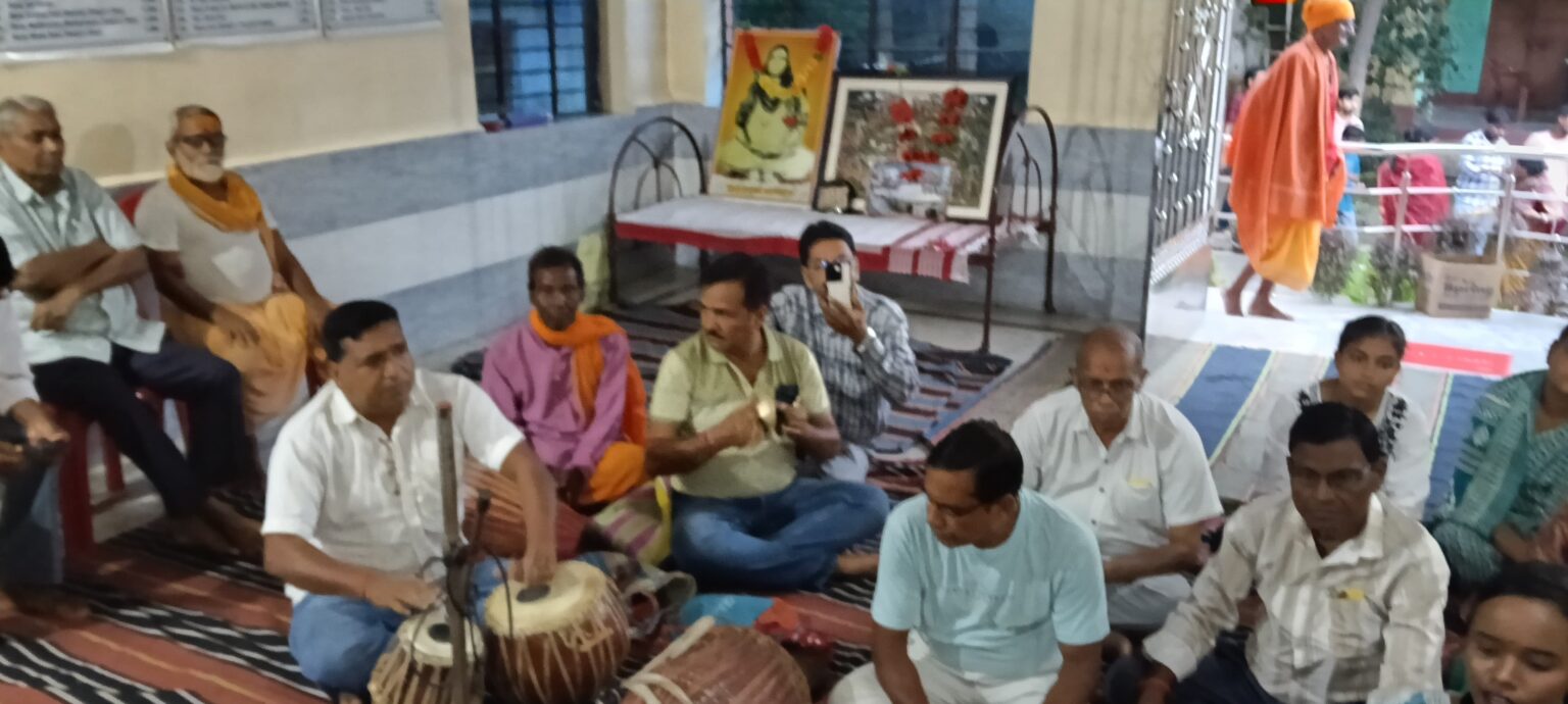 माताजी आश्रम हाता में गुरु पूर्णिमा सह व्यास जयंती धूमधाम से मनाई गई 1 IMG 20260729 WA0150