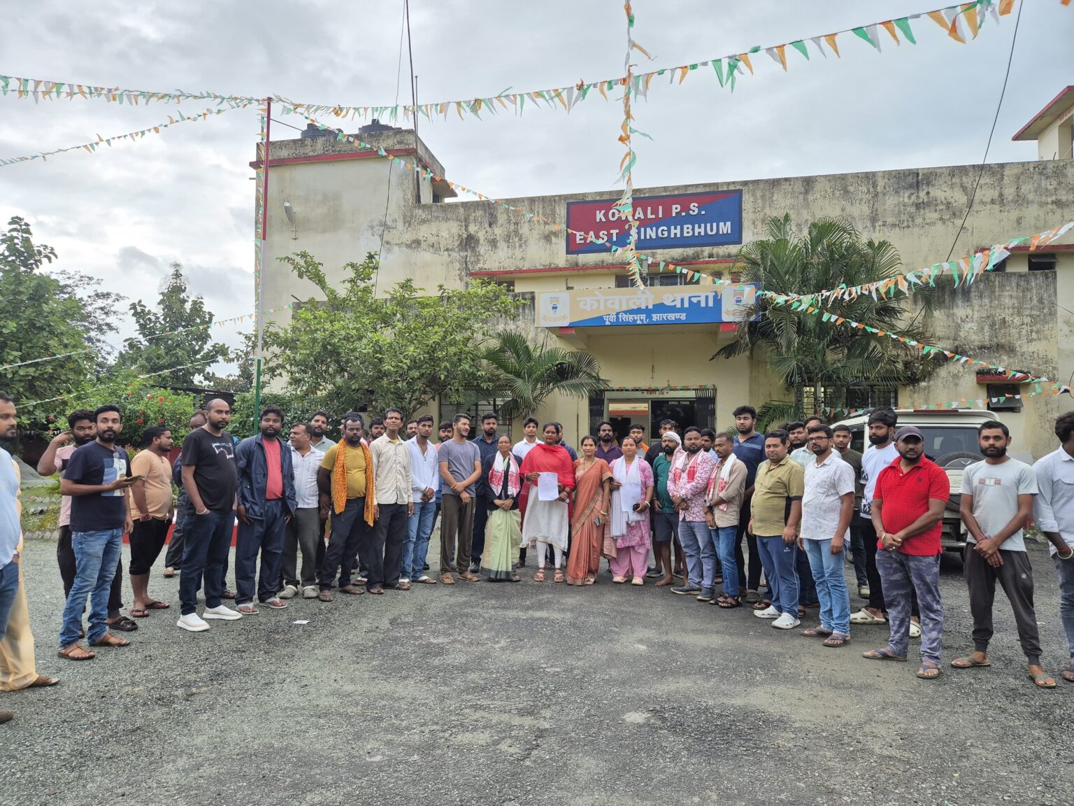 जिला परिषद एवं उनके साथियों के ऊपर जानलेवा हमला करने वाले के ऊपर जिला परिषद ने कराया कोवाली थाना में मामला दर्ज 1 IMG 20260818 WA0099