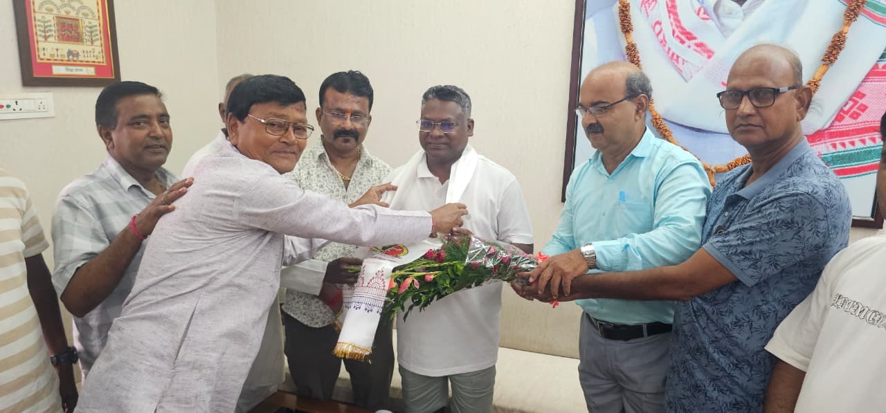 झारखंड बांग्ला भाषी उन्नयन समिति ने बंगाली भाषा के संरक्षण एवं संवर्धन के मुद्दे विधानसभा में उठाने पर विधायकों को जताया आभार 1 IMG 20260819 WA0088
